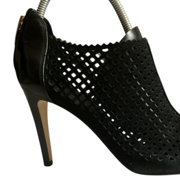 Marc Fisher Peddle Peep Toe Leather Suede Heels Laser Cut Bootie Black SZ 9.5 M - Picture 8 of 16